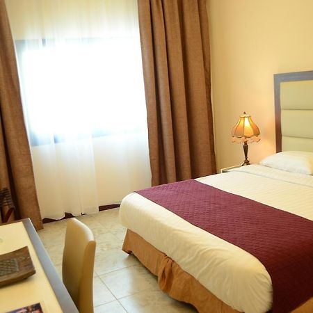 Arcadia Hotel Suites Szardża Zewnętrze zdjęcie