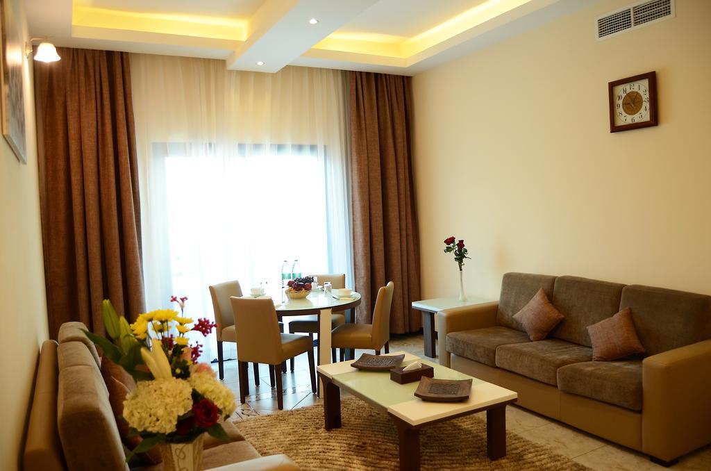 Arcadia Hotel Suites Szardża Zewnętrze zdjęcie