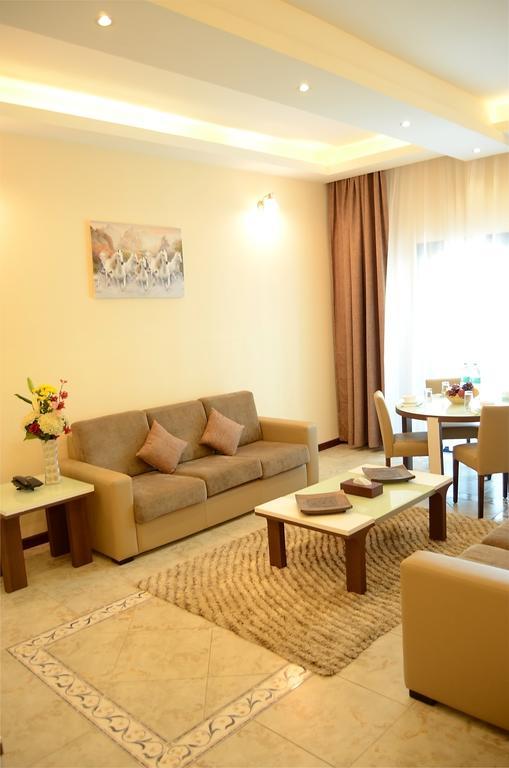 Arcadia Hotel Suites Szardża Zewnętrze zdjęcie