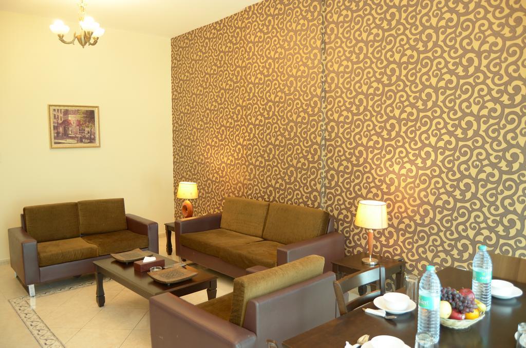 Arcadia Hotel Suites Szardża Zewnętrze zdjęcie