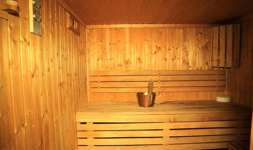 Arcadia Hotel Suites Szardża Zewnętrze zdjęcie